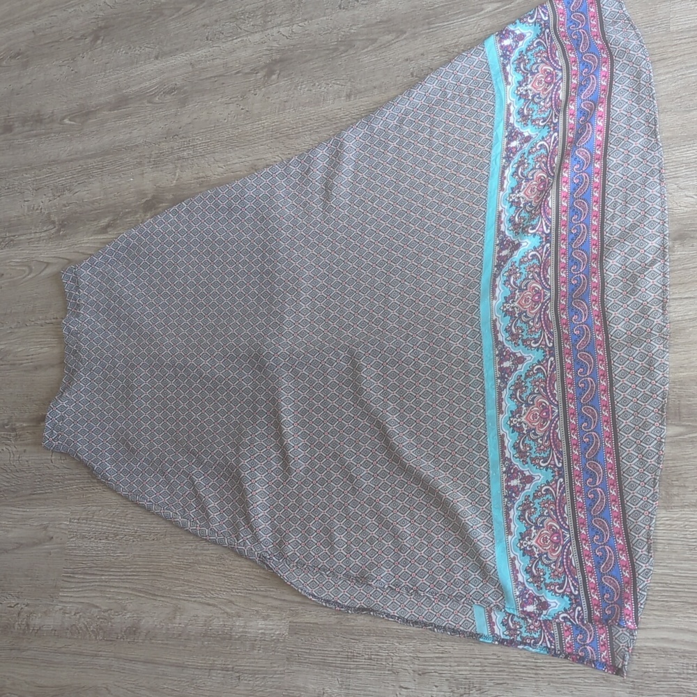 EUC Patterned Maxi Skirt - Rue 21 brand - Size S